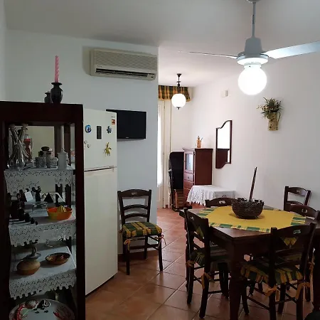 Casa Vacanze Gabry 아파트 산비토로카포